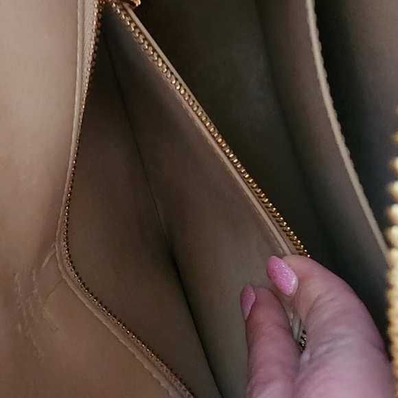 💥AUTHENTIC💥 Louis Vuitton Houston Vernis Monogram Tote - Picture 9 of 14